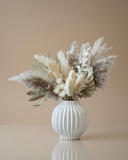 Soft Horizon - Dried Flowers Arrangement