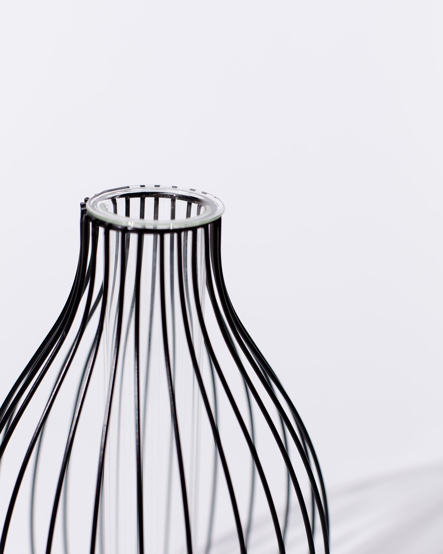 Statement Outline Vase - Black